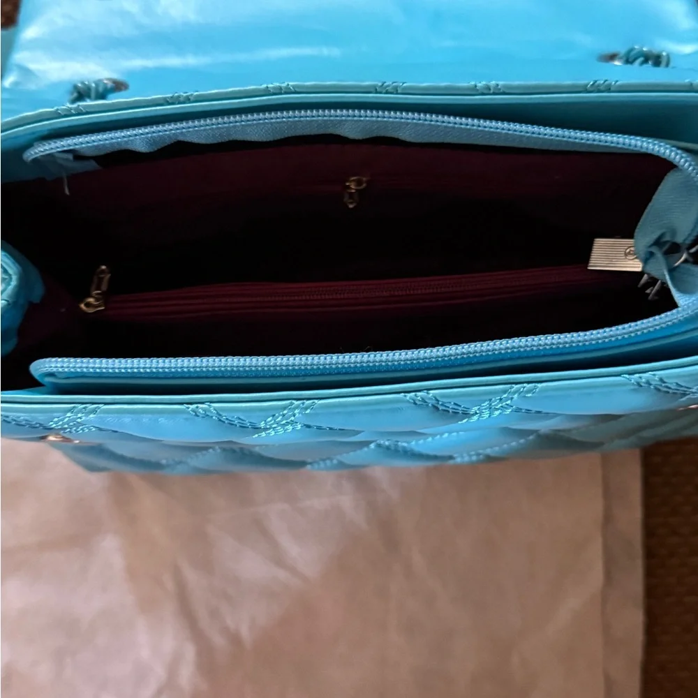 Elegant Blue Quilted Women's Bag - Picture 4 of 5